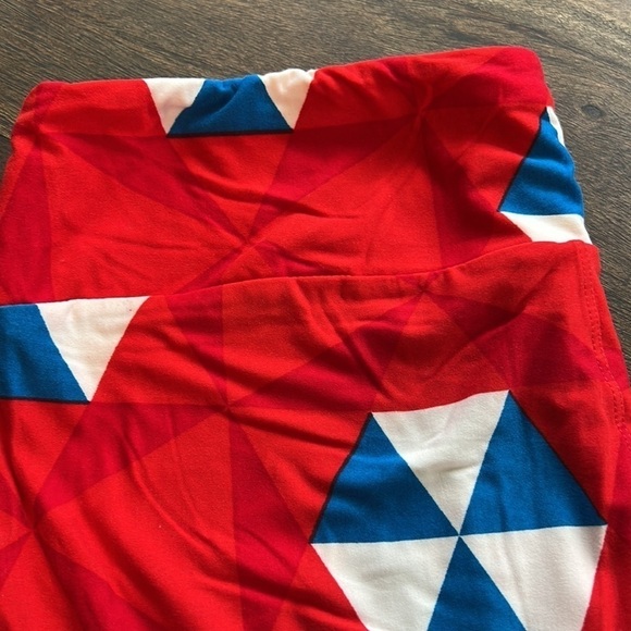 LulaRoe leggings printed - Picture 2 of 4